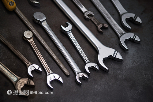 五金工具 家庭與工業(yè)中不可或缺的得力助手